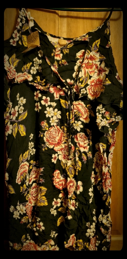 Nwt 2x cold shoulder dress